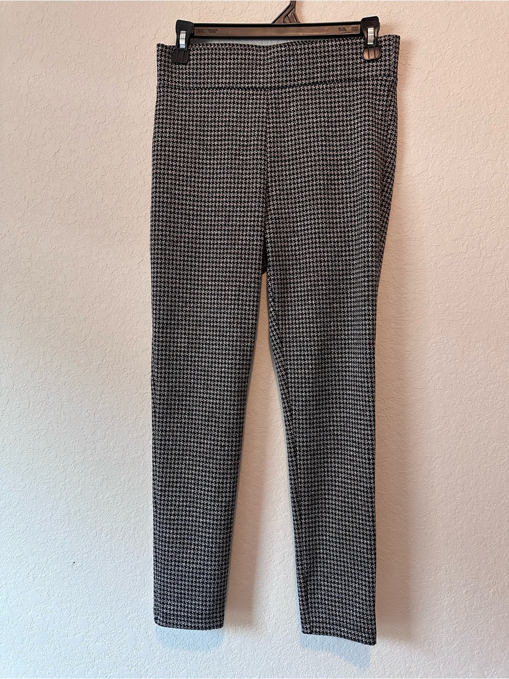 LOFT Black & White Houndstooth Ankle Pants